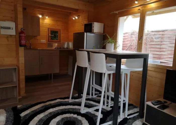 Le Petit Chalet de Nîmes Shantay Youstay